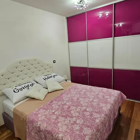 Euphoria - Free Private Garage