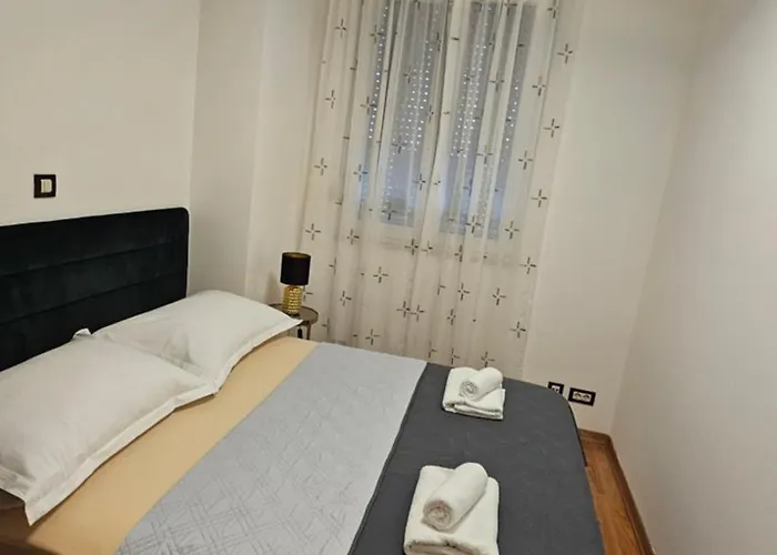 Euphoria - Free Private Garage Appartement *